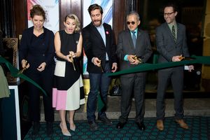 Julie Menin, Annaleigh Ashford, Jake Gyllenhaal, Kwek Leng Beng, Eric Paris @ BroadwayWorld Julie Menin, Annaleigh Ashford, Jake Gyllenhaal, Kwek Leng Beng, Eric Paris Photo