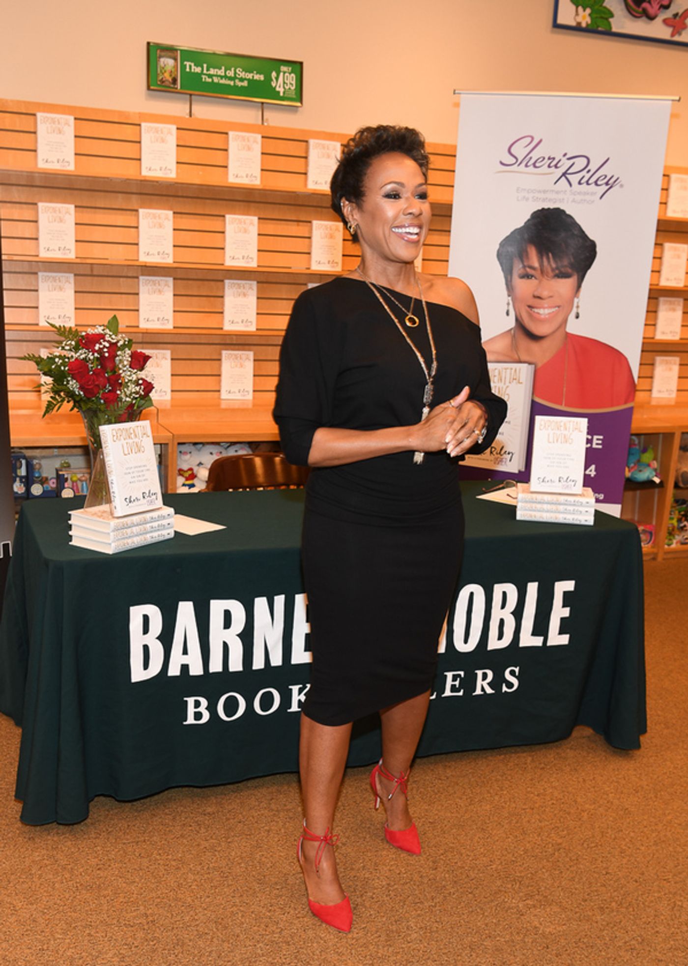 Photo Flash: Author Sheri Riley Celebrates The Release of Her New Book  Image