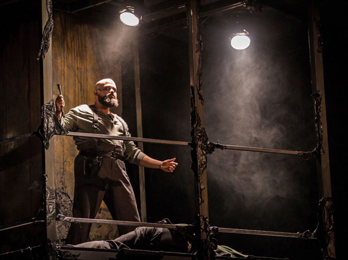 Photo Flash: Paramount Theatre's Bold New Production of SWEENEY TODD  Image