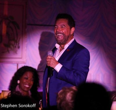Clint Holmes Photo