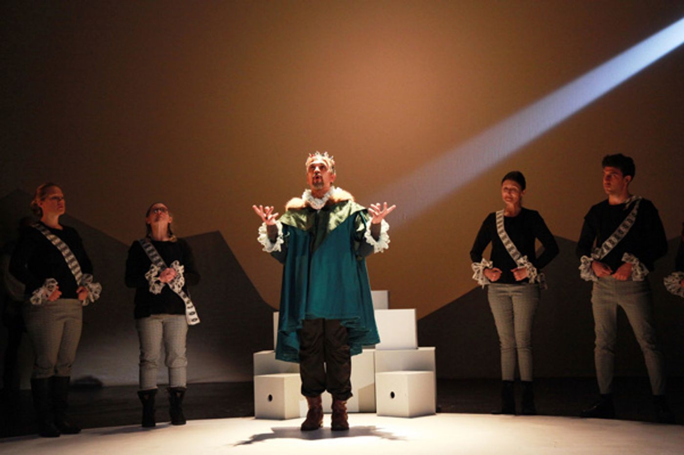 Photo Flash: CALDERON'S TWO DREAMS Brings Two Versions of LIFE IS A DREAM to the Stage  Image