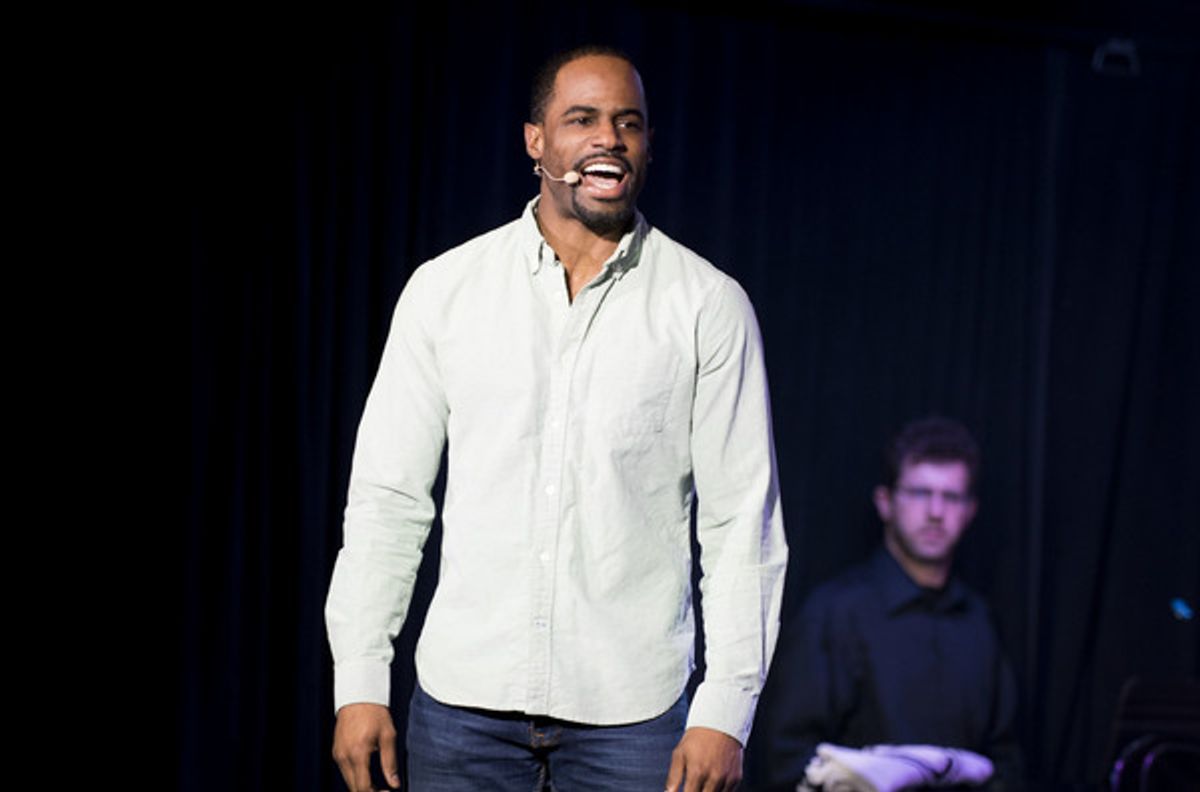 Jared Dixon as Ronald at 