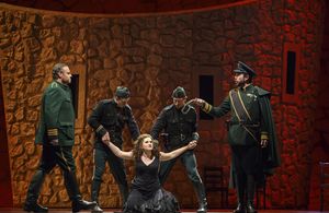 © Todd Rosenberg Photograpy 2017 @ BroadwayWorld © Todd Rosenberg Photograpy 2017 Photo