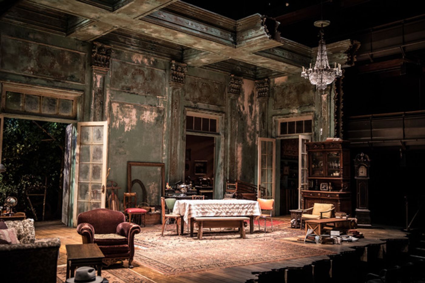 Photo Flash: First Look at Tim Hopper and More in UNCLE VANYA at the Goodman  Image