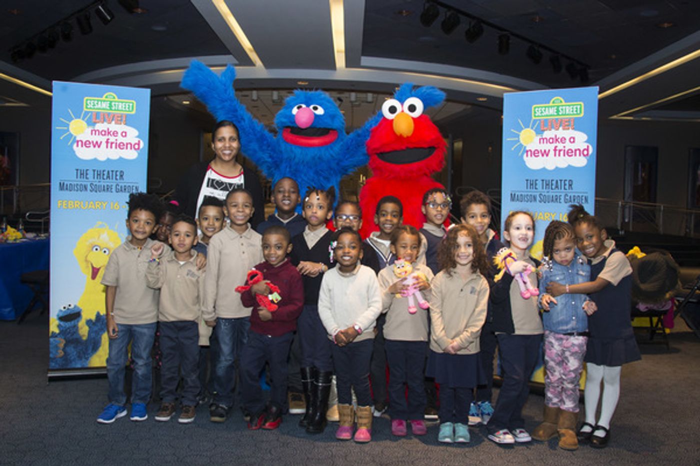 Photo Flash: Inside the SESAME STREET LIVE Friendship Bracelet Making Event at Madison Square Garden Photo Flash: Inside the SESAME STREET LIVE Friendship Bracelet Making Event at Madison Square Garden Image