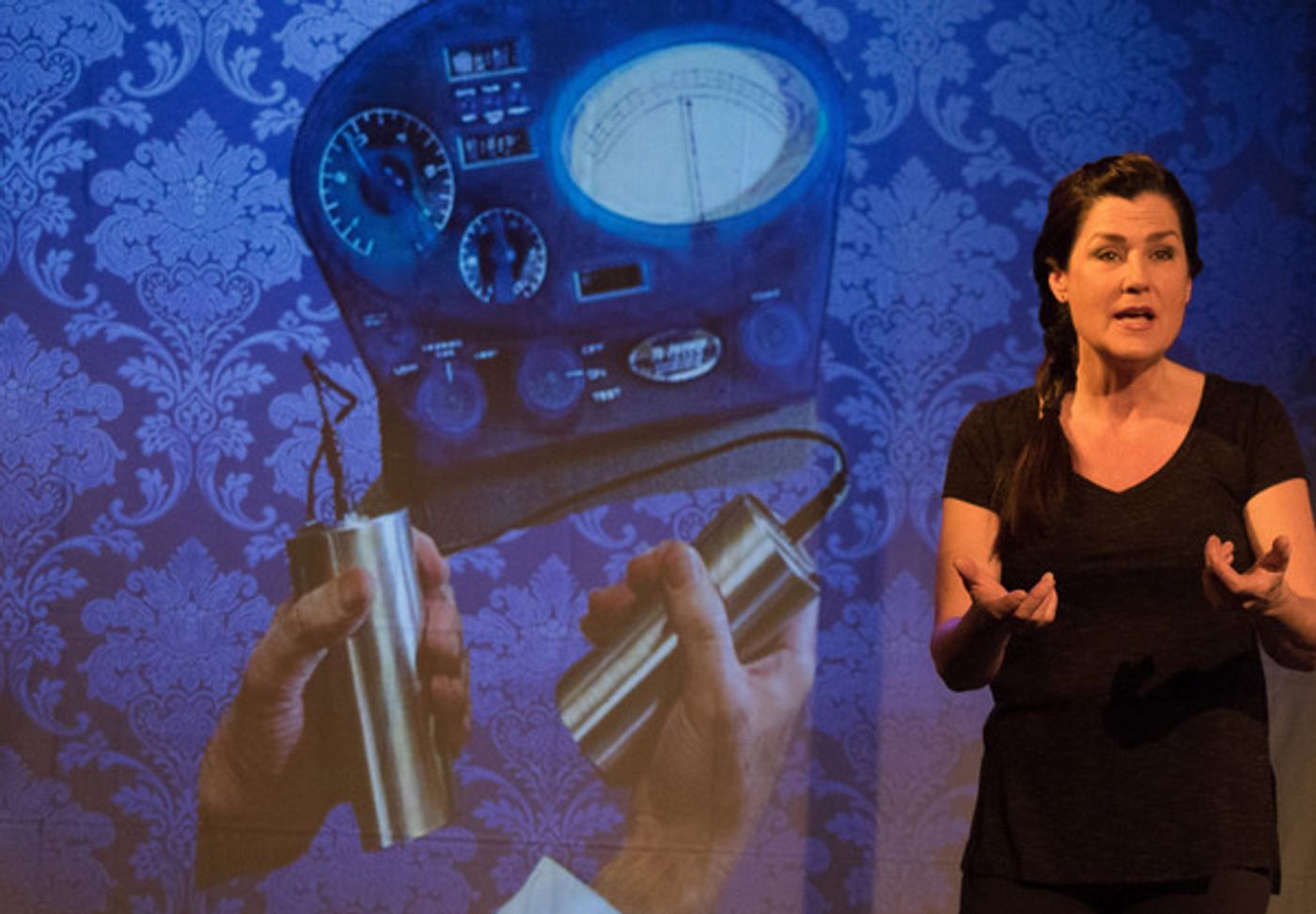 Photo Flash: First Look at SQUEEZE MY CANS at Greenhouse Theater Center  Image