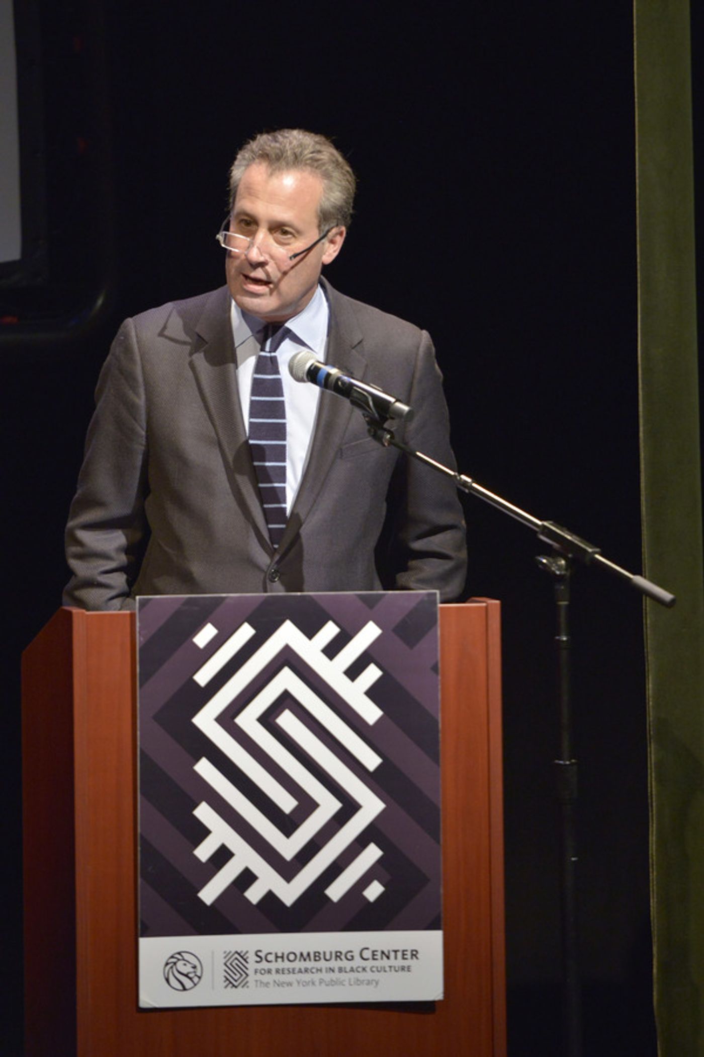 Photo Flash: Hillary Clinton and Bill Clinton Attend PBS's MAYA ANGELOU: AND I STILL RISE Preview in NYC  Image