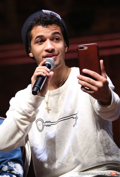 Jordan Fisher  Photo