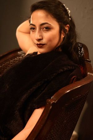 Arti Ishak Photo