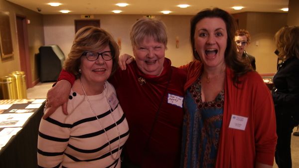 Carmel Owen and Lisa Rothe with Mari Lyn Henry Photo