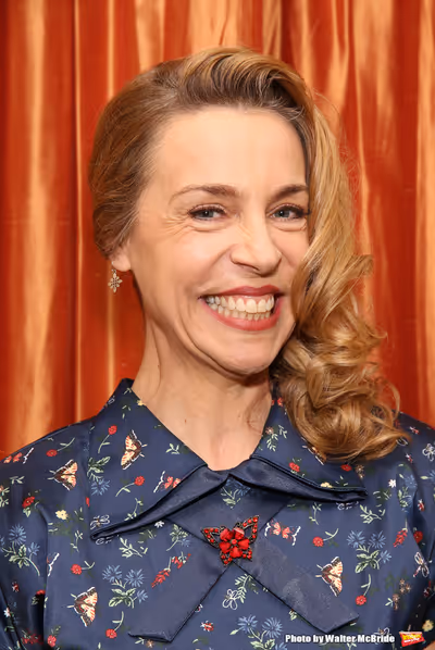 Ellen Harvey  Photo
