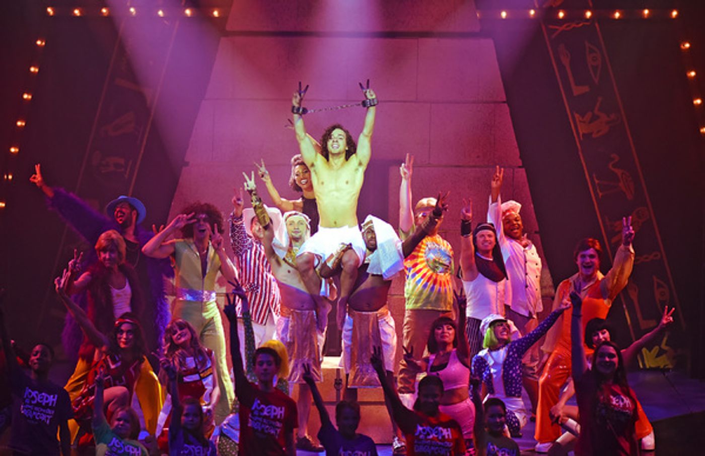 Photo Flash: Tim Wessel Proves 'Any Dream Will Do' in 'JOSEPH' at Beef & Boards  Image