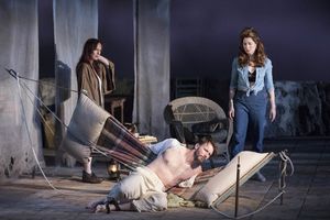 Amanda Plummer, Bill Heck, Dana Delany @ BroadwayWorld Amanda Plummer, Bill Heck, Dana Delany Photo