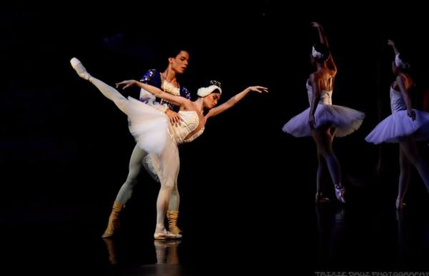 Photo Flash: Ballet Philippines' New Staging of SWAN LAKE, Now Thru 3/5  Image