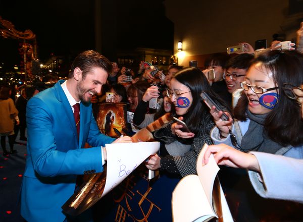 Dan Stevens  Photo