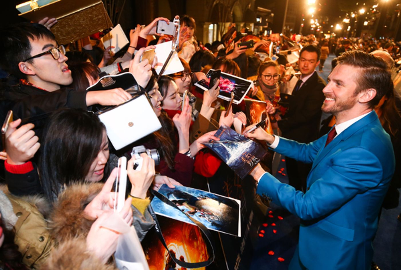 Photo Flash: BEAUTY AND THE BEAST Cast Dazzle at Shanghai Premiere Photo Flash: BEAUTY AND THE BEAST Cast Dazzle at Shanghai Premiere Image