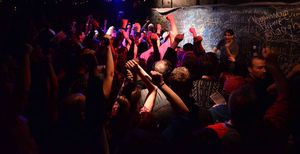 Audience featuring Kurt Chiang. Photo by Evan Hanover. Photo