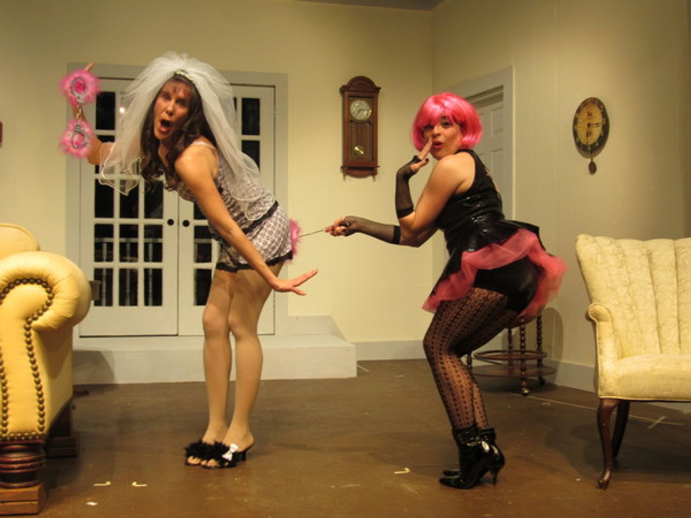 Photo Flash: Sneak Peek at COMMUNICATING DOORS at Granite Theatre  Image