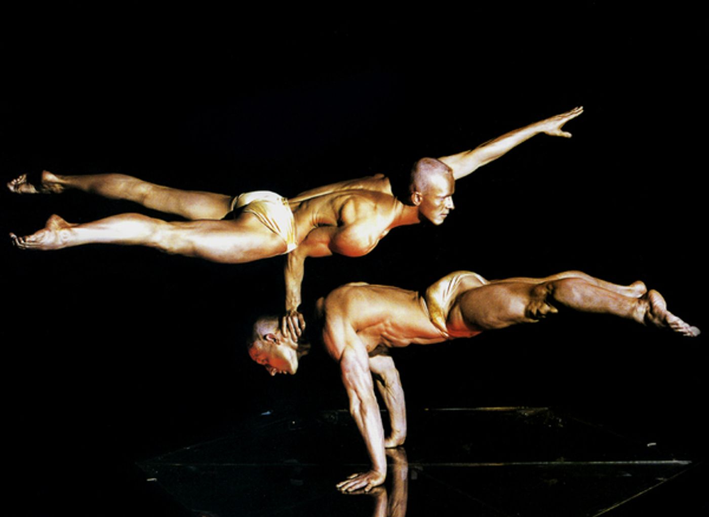 Photo Flash: Sneak Peek - CIRQUE DE LA SYMPHONIE Soars Into the Ohio Theatre Photo Flash: Sneak Peek - CIRQUE DE LA SYMPHONIE Soars Into the Ohio Theatre Image