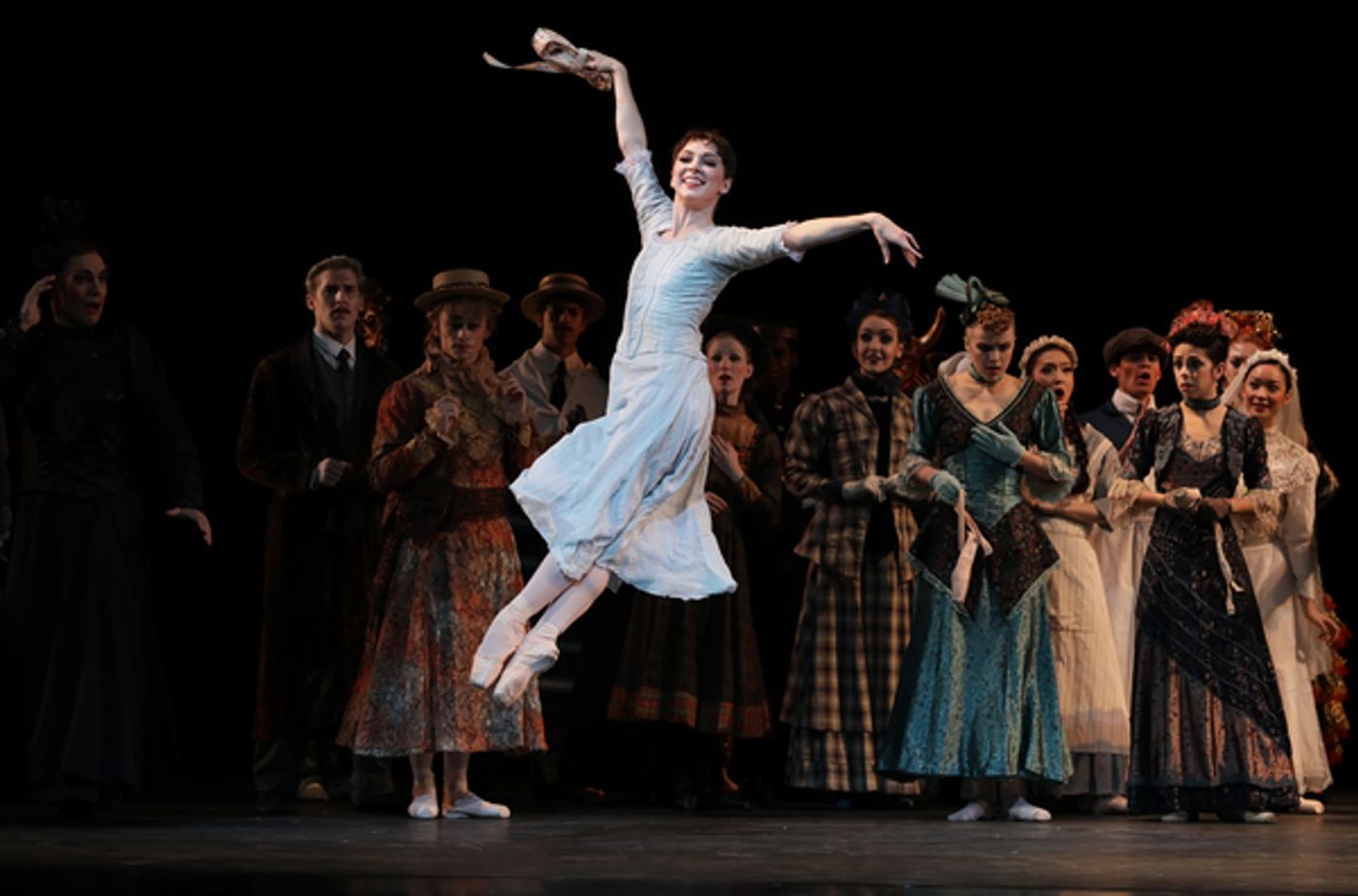 Photo Flash: Houston Ballet Performs the Beloved Retelling of CINDERELLA Photo Flash: Houston Ballet Performs the Beloved Retelling of CINDERELLA Image