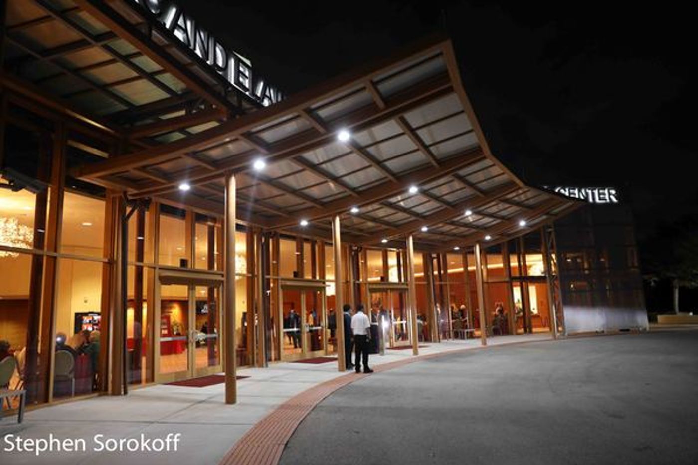 Photo Coverage: Lucie Arnaz Brings Latin Roots to Live at Lynn Photo Coverage: Lucie Arnaz Brings Latin Roots to Live at Lynn Image