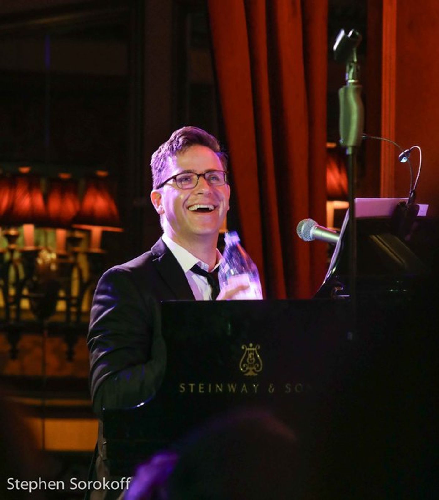 Photo Coverage: Mandy Gonzalez Raises The Roof at Feinstein's/54 Below  Image