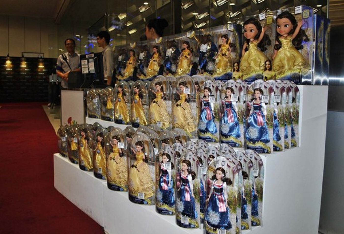 Photo Coverage: Disney's BEAUTY AND THE BEAST Premieres in Manila  Image