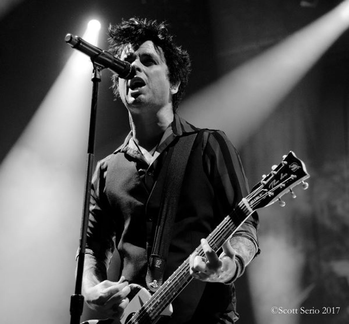Photo Exclusive: GREEN DAY IN CONCERT at Verizon Center Photo Exclusive: GREEN DAY IN CONCERT at Verizon Center Image
