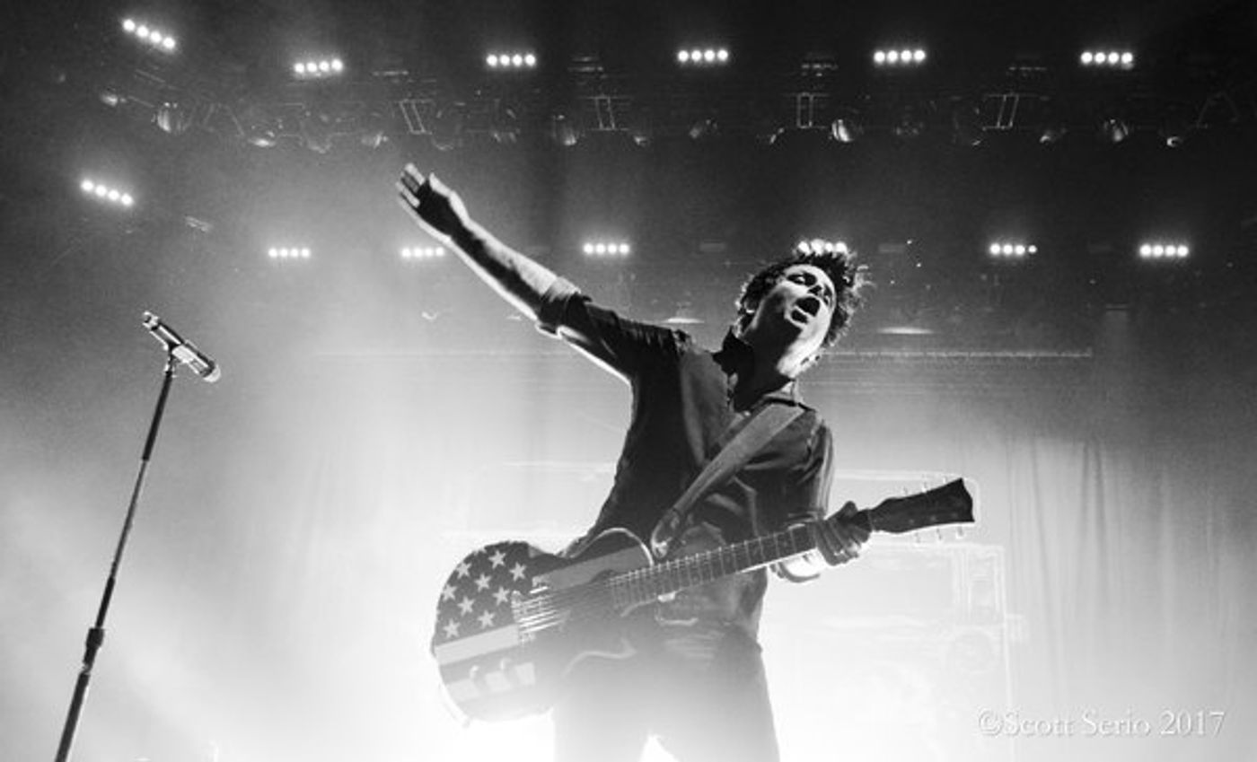 Photo Exclusive: GREEN DAY IN CONCERT at Verizon Center Photo Exclusive: GREEN DAY IN CONCERT at Verizon Center Image