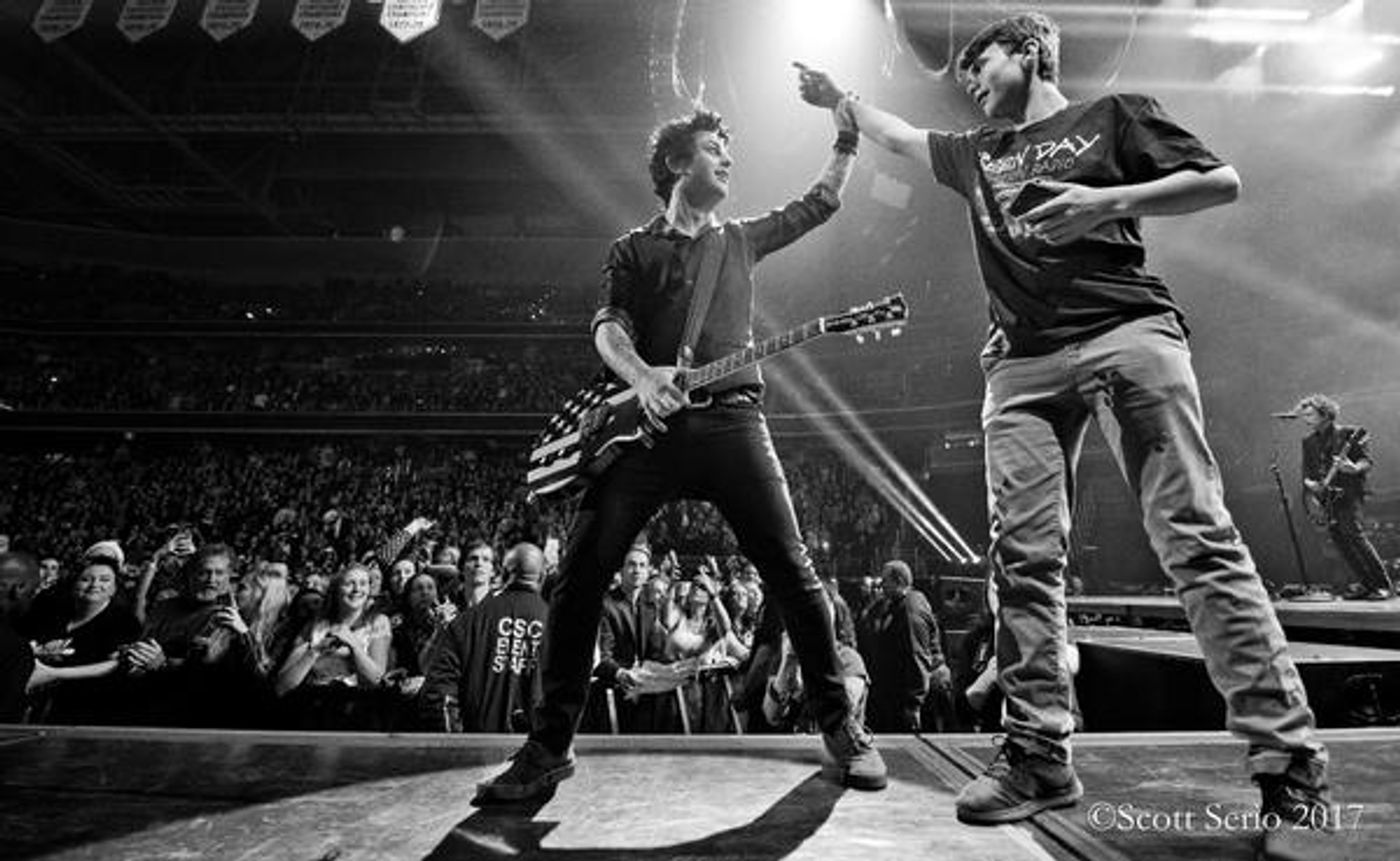Photo Exclusive: GREEN DAY IN CONCERT at Verizon Center Photo Exclusive: GREEN DAY IN CONCERT at Verizon Center Image