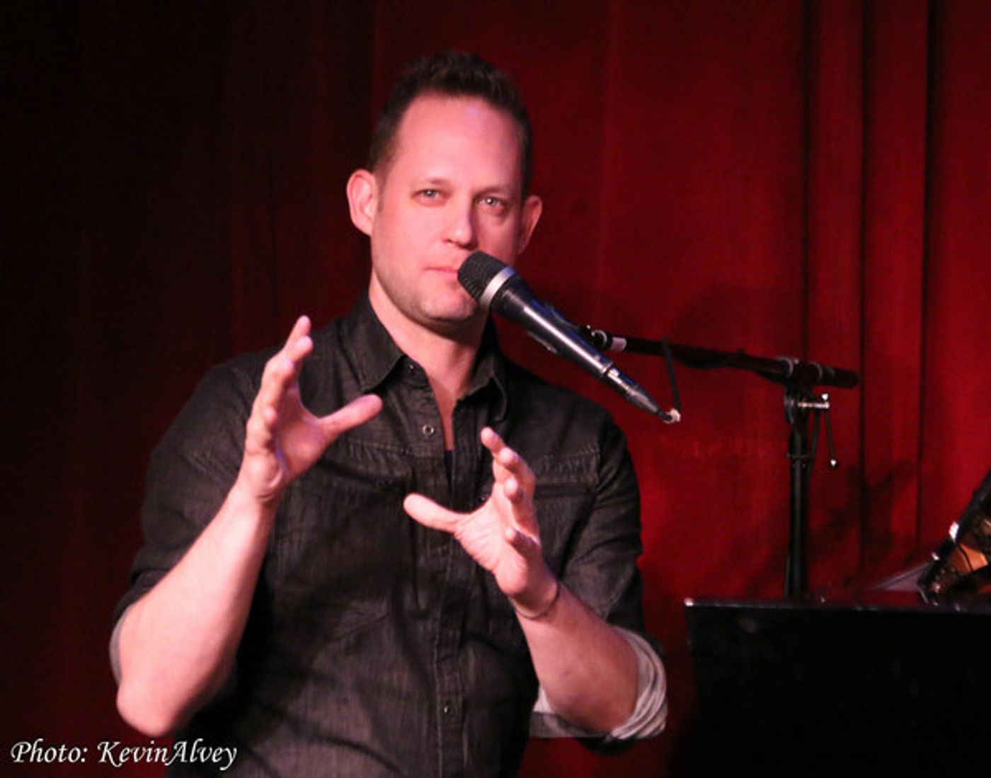 Photo Flash: Jeremy Schonfeld Hosts 'Songwriter Circle' at Birdland Photo Flash: Jeremy Schonfeld Hosts 'Songwriter Circle' at Birdland Image
