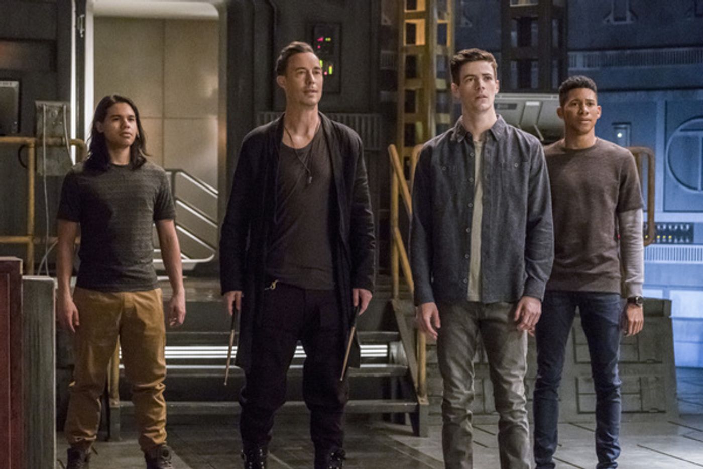 Photo Flash: Darren Criss, Jeremy Jordan & More in FLASH/SUPERGIRL Musical Episode  Image