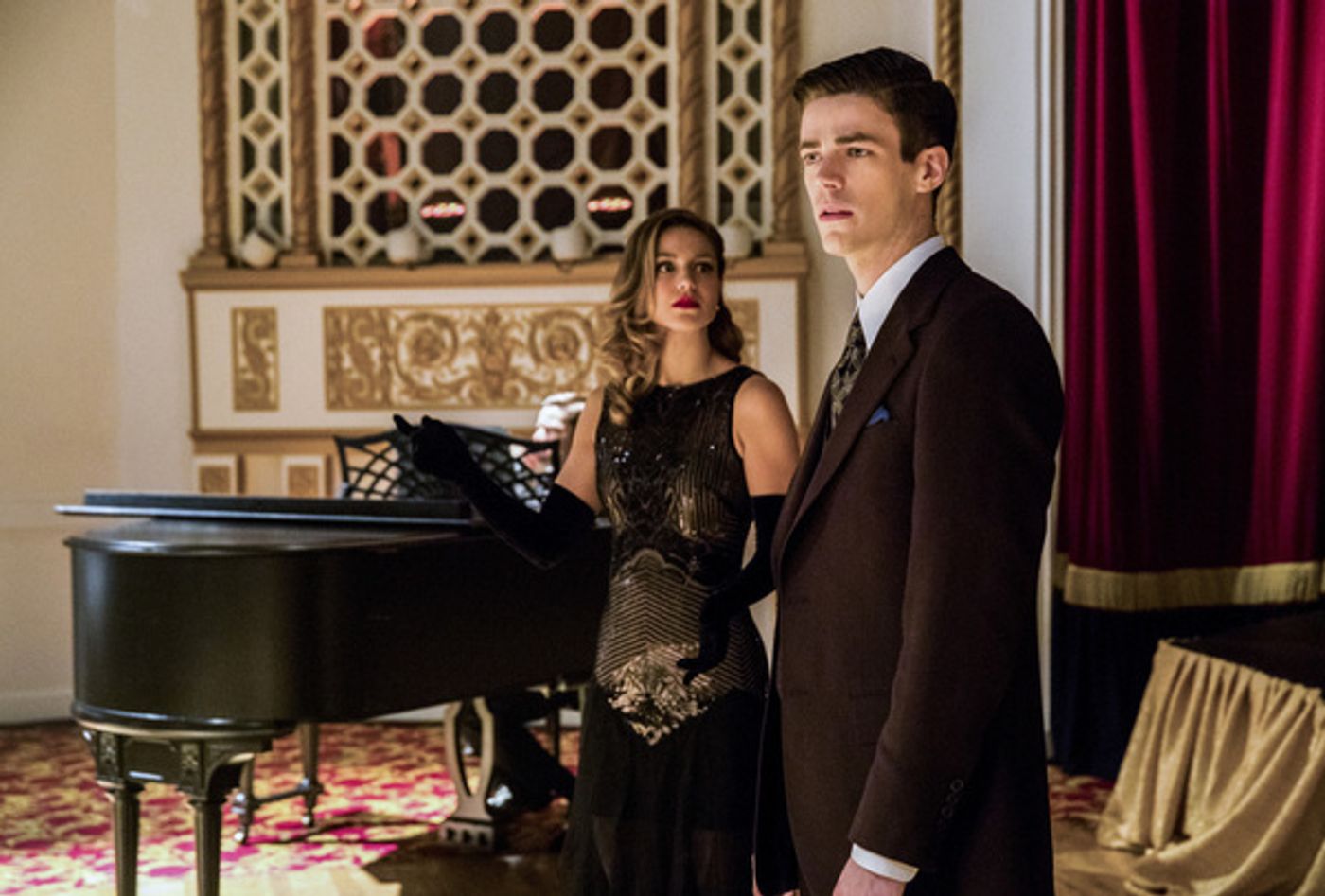 Photo Flash: Darren Criss, Jeremy Jordan & More in FLASH/SUPERGIRL Musical Episode Photo Flash: Darren Criss, Jeremy Jordan & More in FLASH/SUPERGIRL Musical Episode Image