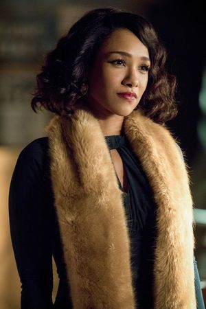 Candice Patton  Photo