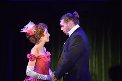 Liana Hunt and Nathaniel Hackmann Photo