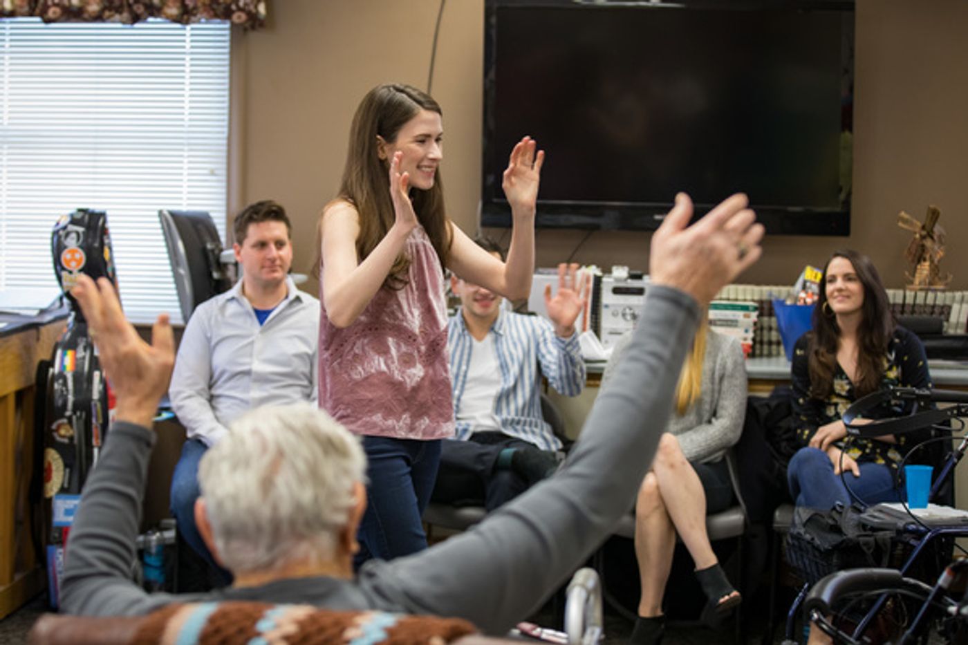 Photo Flash: AN AMERICAN IN PARIS Tour Stars Sing for Seniors in Denver  Image