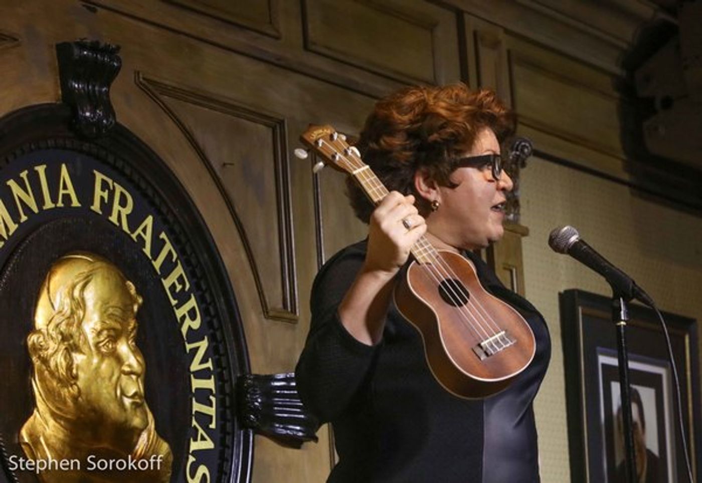 Photo Coverage: Jamie deRoy & (Friar) Friends Swing Into Spring at Friars Club  Image