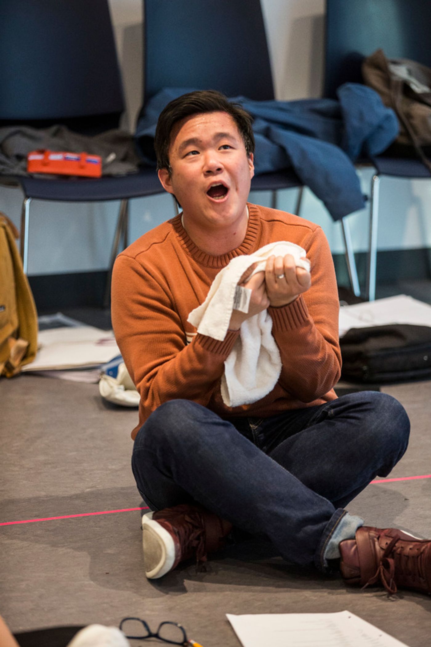 Photo Flash: Inside Rehearsal for KING OF THE YEES at Goodman Theatre  Image