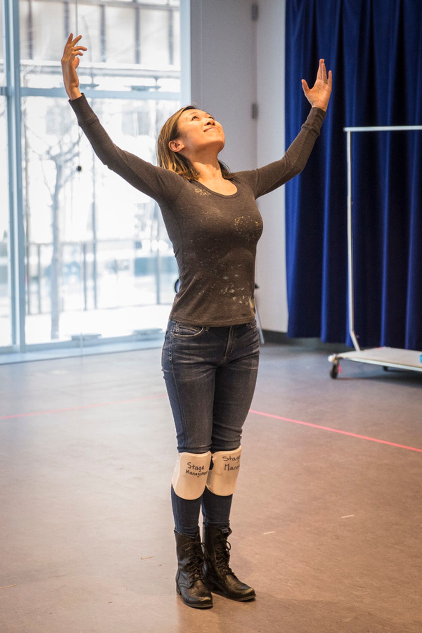 Photo Flash: Inside Rehearsal for KING OF THE YEES at Goodman Theatre  Image