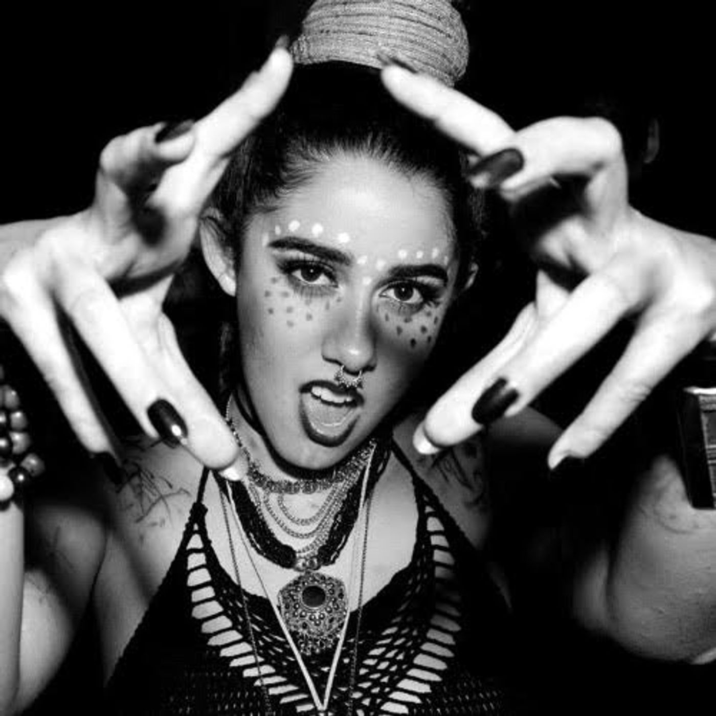 Interview: Dani Flombaum of TIGROU at Estadio Obras Image