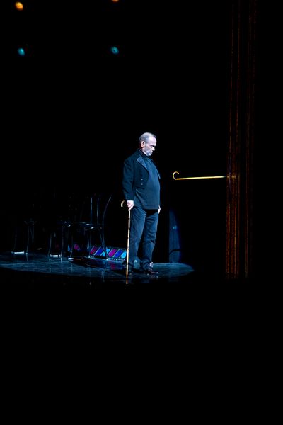 Joel Grey Photo