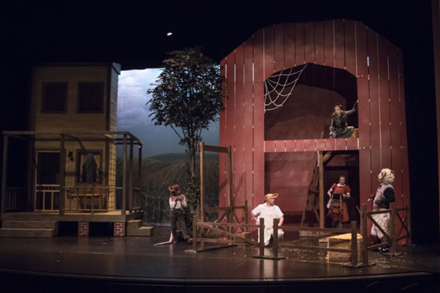 Photo Flash: CHARLOTTE'S WEB Spins Timeless Story on A.D. Players' Stage  Image