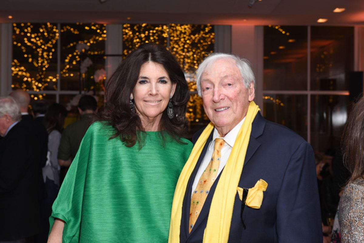 Mary Deaton Phillips, Merk Wallen at 