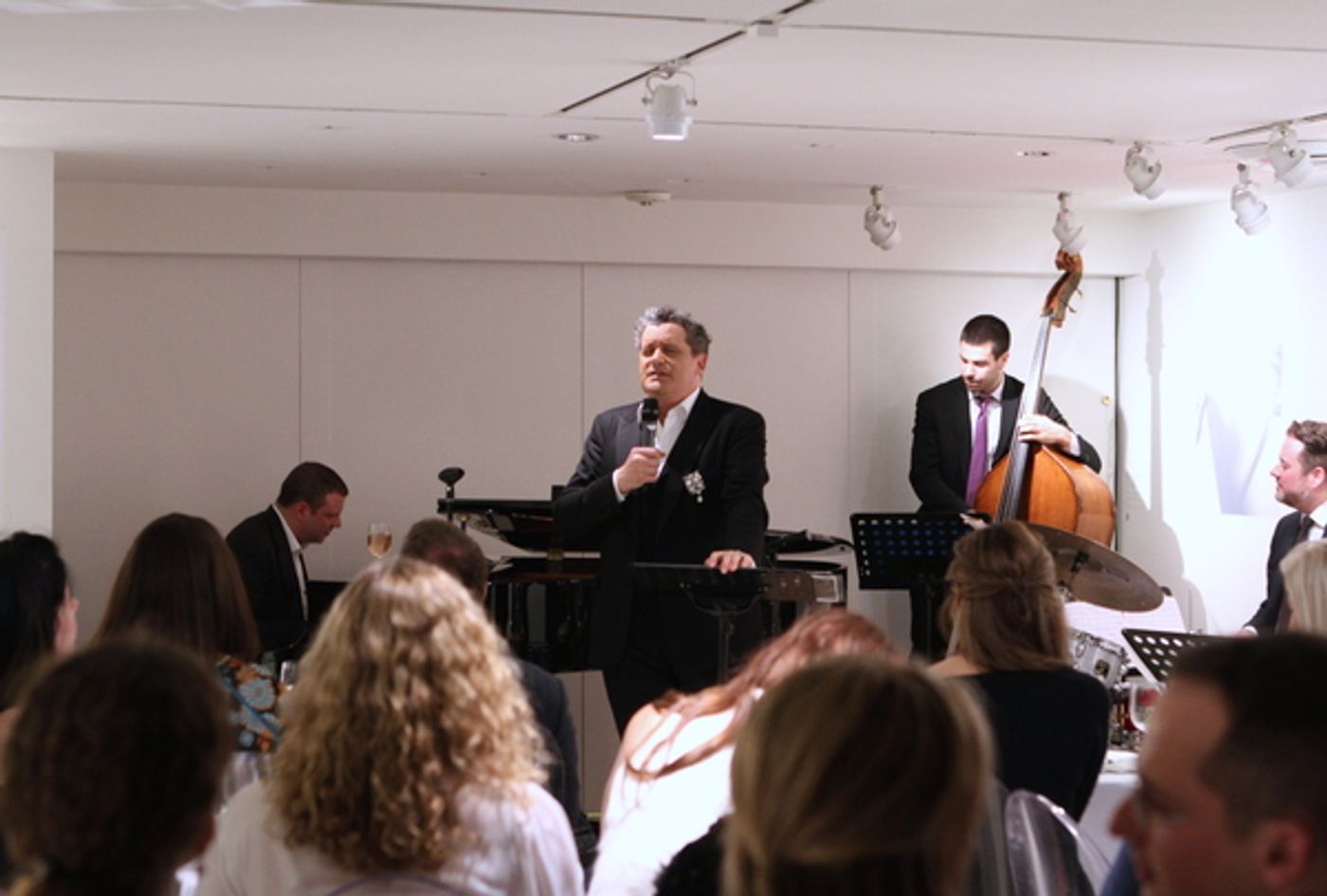 Photo Flash: Isaac Mizrahi and the Ben Waltzer Quartet Perform for 'Works & Process' at the Guggenheim  Image