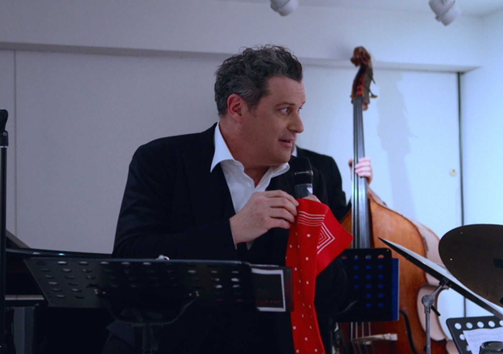 Photo Flash: Isaac Mizrahi and the Ben Waltzer Quartet Perform for 'Works & Process' at the Guggenheim — photo 6 of 8