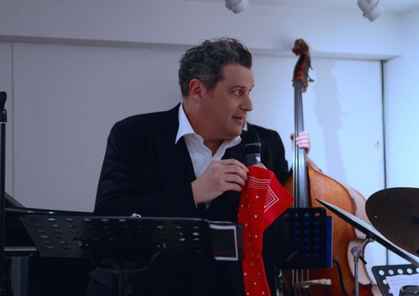 Photo Flash: Isaac Mizrahi and the Ben Waltzer Quartet Perform for 'Works & Process' at the Guggenheim  Image