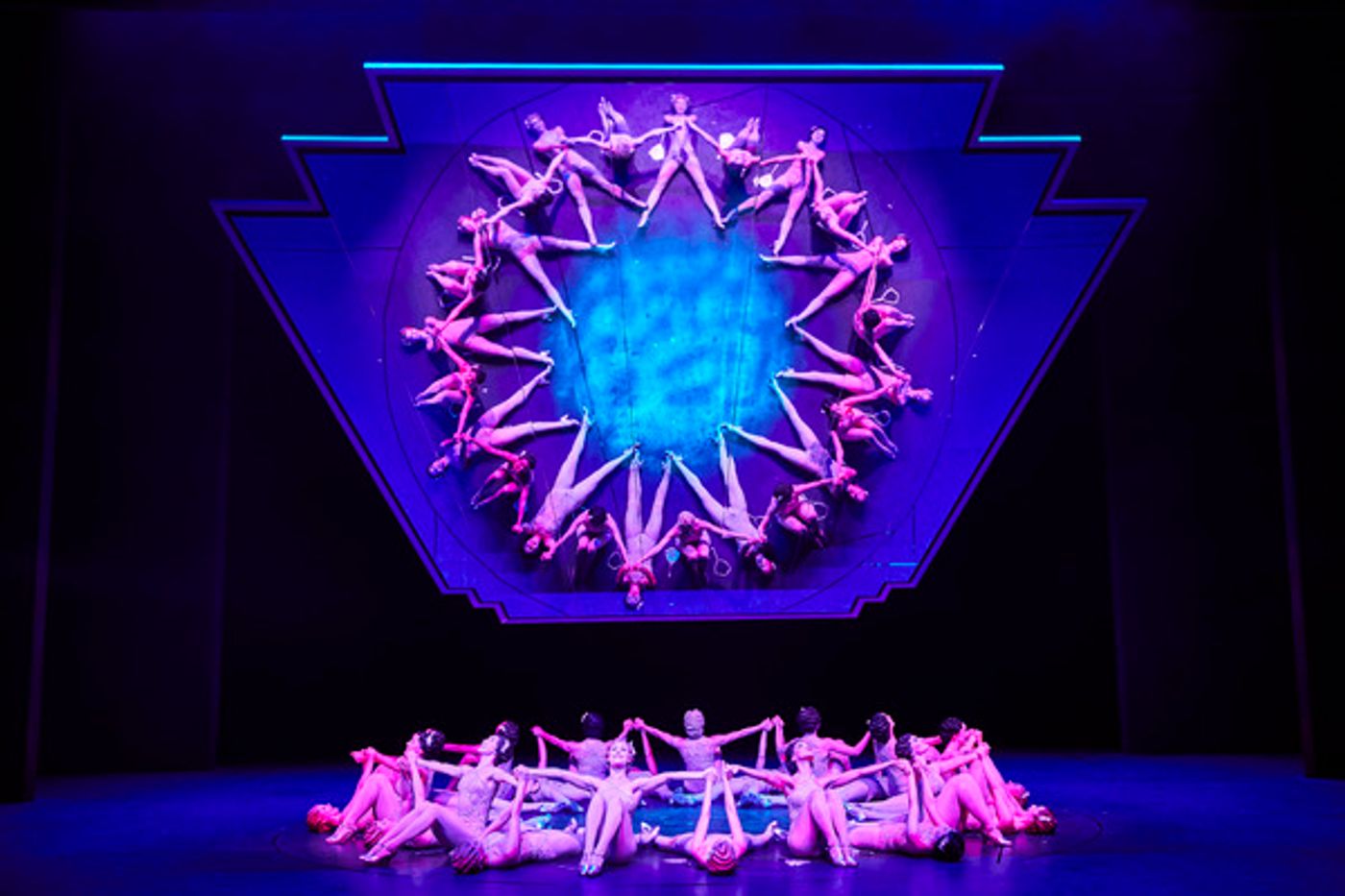 Photo Flash: Shuffle Off with Brand-New Shots of 42ND STREET in London  Image