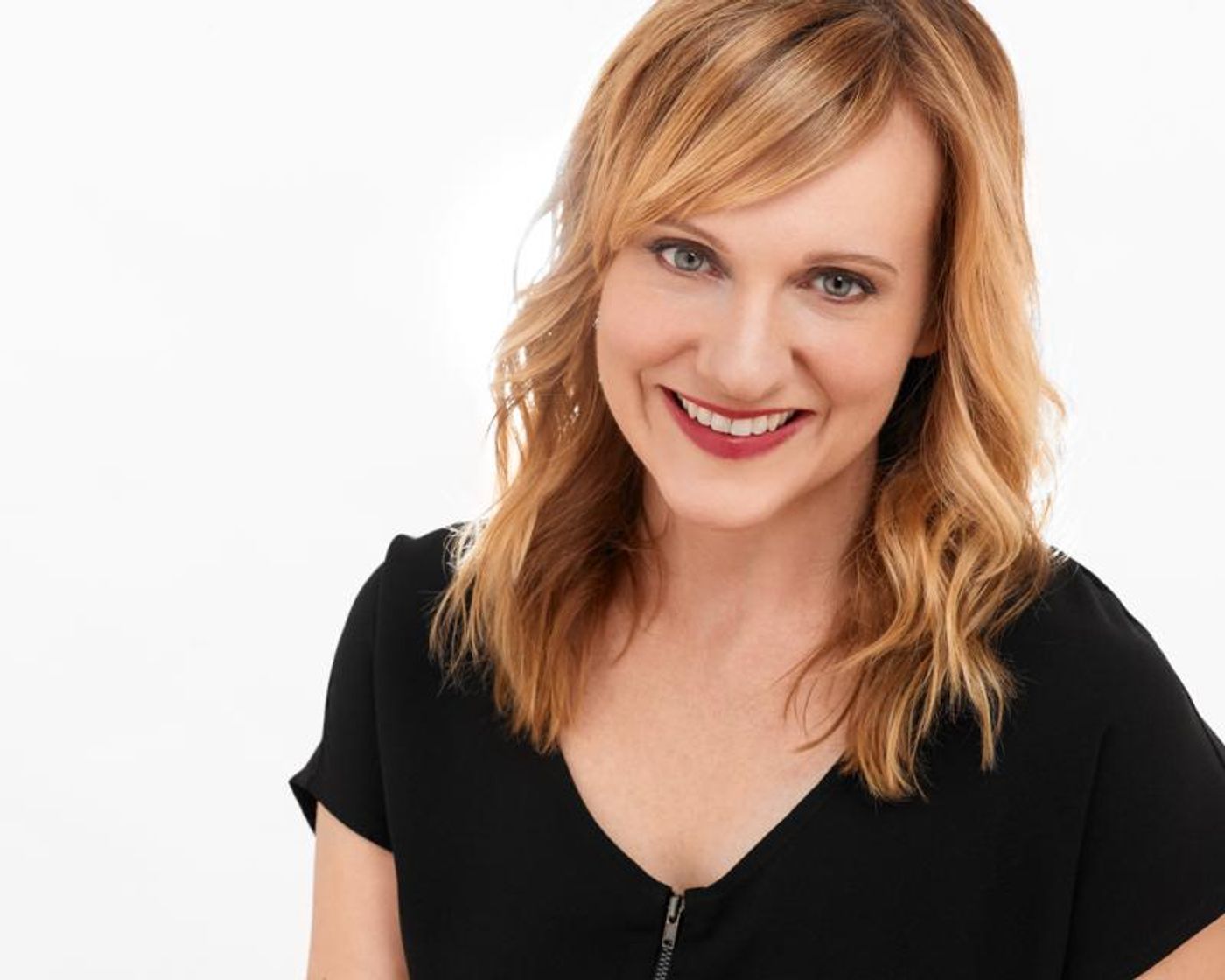 Erica and Miles Aubrey to Host SPOTLIGHT AWARDS 5/13  Image