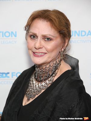 Elizabeth Ashley Photo