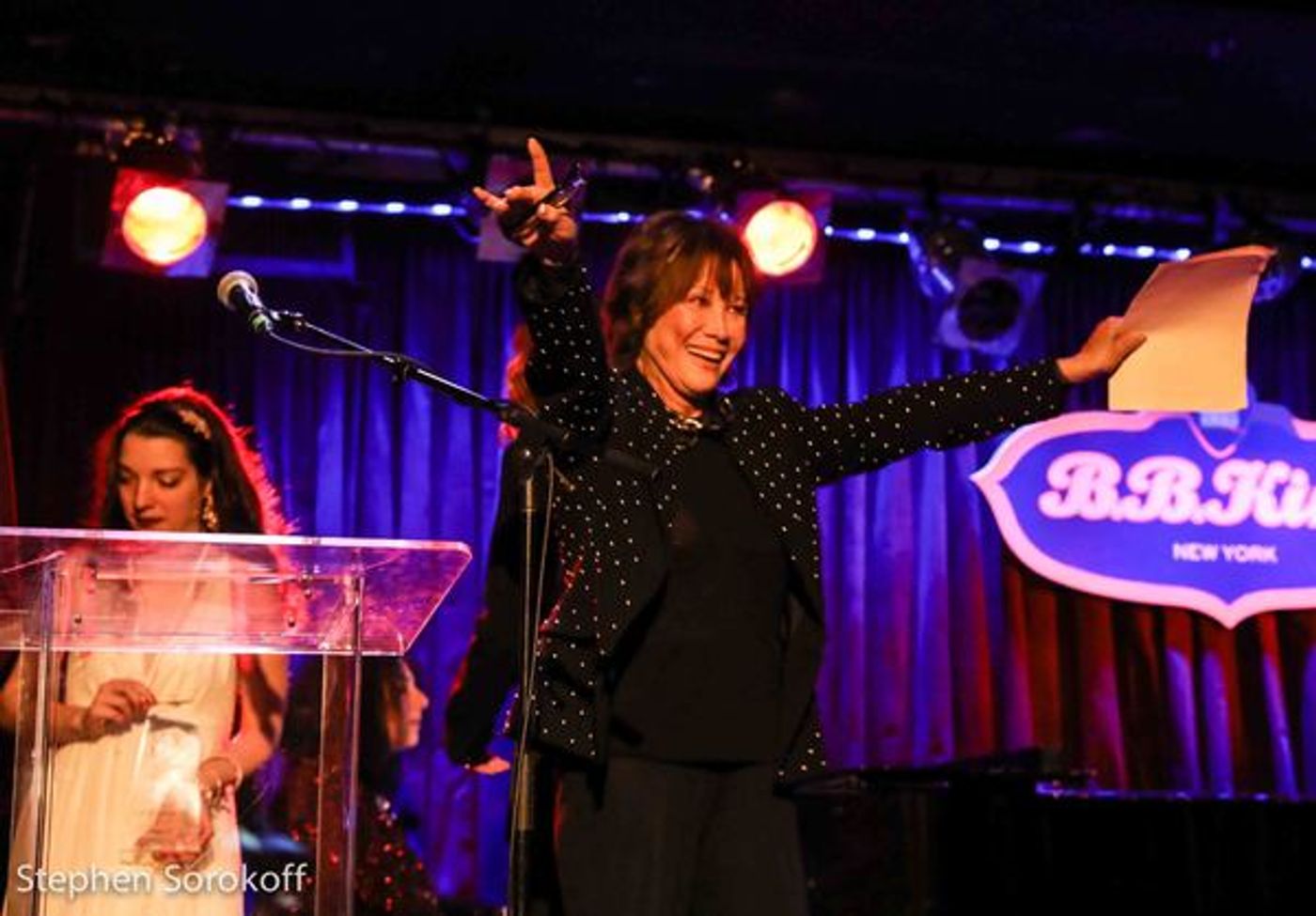 Photo Coverage: Sandra Bernhard Presents MAC'S Lifetime Achievement Award To Michele Lee  Image